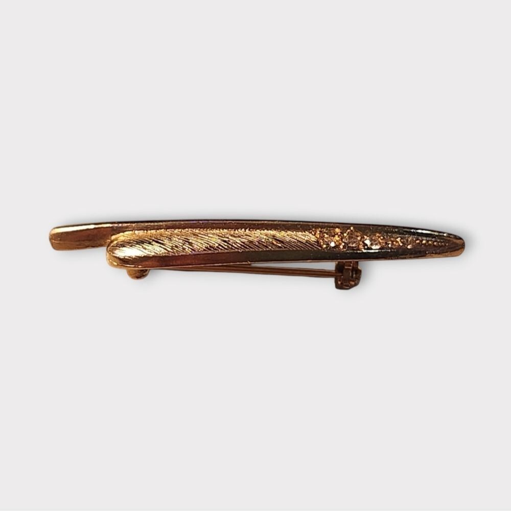 Vintage Leaf Goldtone and Rhinestone Brooch - Picture 3 of 5